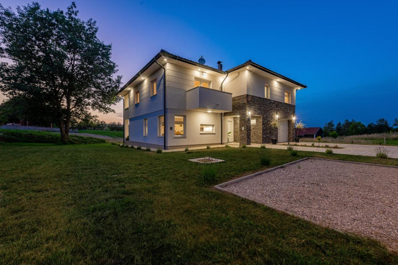Villa Artemis Plitvicka Jezera Exterior photo